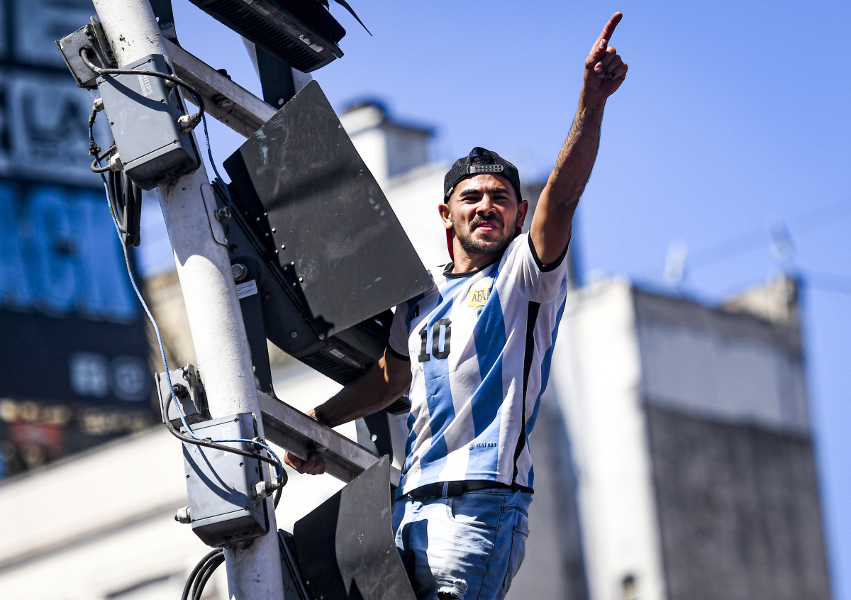 关于今夜国王杯传出新动向,纽卡斯尔远射贴柱,高层表态:质疑声四起,轮换策略被讨论的信息 关于今夜国王杯传出新动向,纽卡斯尔远射贴柱,高层表态:质疑声四起,轮换策略被讨论的信息