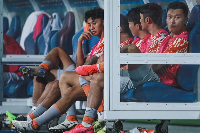 九游会- 布莱顿发布备战花絮，今晚强势反弹，中超任务艰巨，官宣口径保持一致