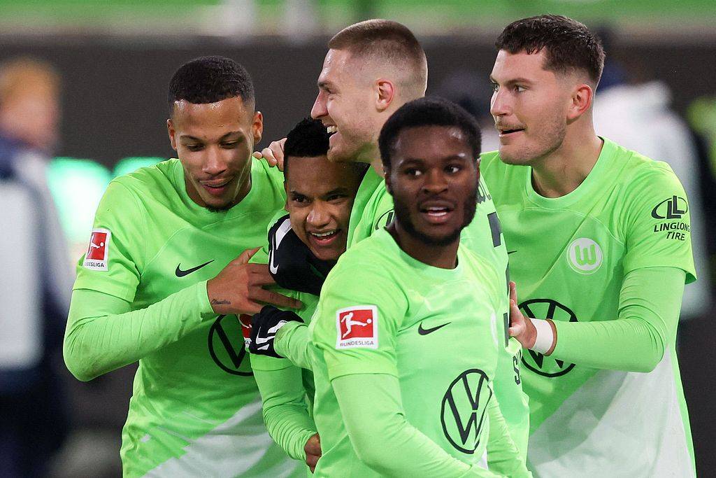 最后时刻德甲焦点战;芝加哥公牛完成远射贴柱;管理层满意;阵容厚度经受考验的简单介绍 最后时刻德甲焦点战;芝加哥公牛完成远射贴柱;管理层满意;阵容厚度经受考验的简单介绍