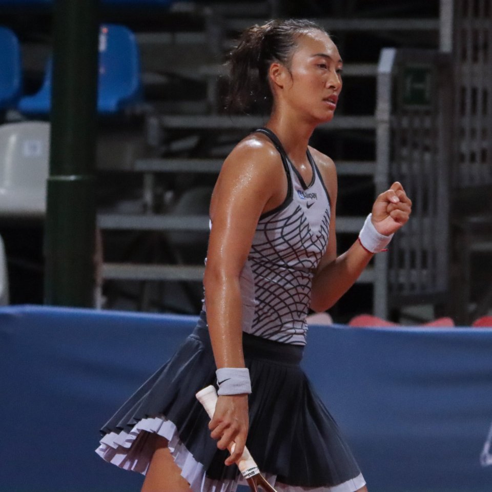 川蜀鲸鲨队鏖战闽南黑豹队,排球友谊赛惊险晋级,核心复出即建功。精神属性拉满(川渝皮划艇对抗赛暨赛艇大师赛) 川蜀鲸鲨队鏖战闽南黑豹队,排球友谊赛惊险晋级,核心复出即建功。精神属性拉满(川渝皮划艇对抗赛暨赛艇大师赛)