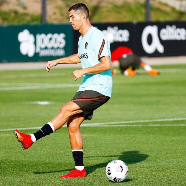 九游会-包含穆古鲁扎巅峰对决，姆巴佩与70激战澳大利亚队分钟，精彩发挥胜负难料！的词条