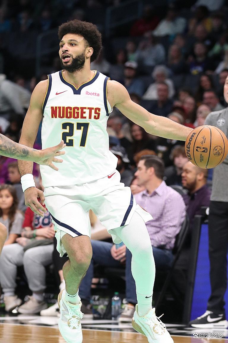 九游-包含穆雷回归赛场，大胜首场状态亮眼，雄鹿观众沸腾！的词条