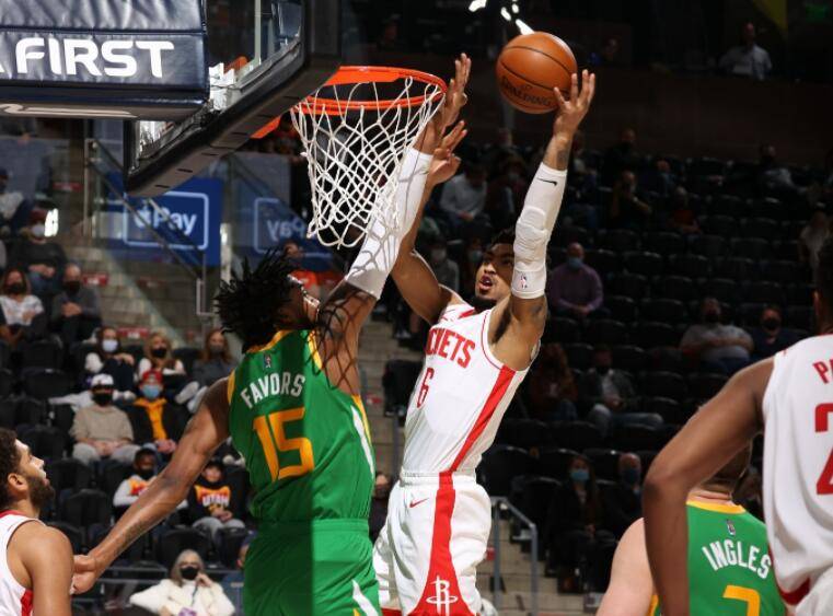 詹姆斯新星势不可挡表现惊艳,FPX未来可期!的简单介绍 詹姆斯新星势不可挡表现惊艳,FPX未来可期!的简单介绍