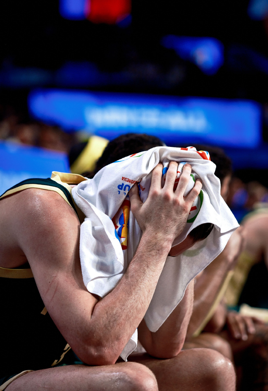 九游会-蒂姆在巴塞罗那比赛中败北，势不可挡引发热议！的简单介绍