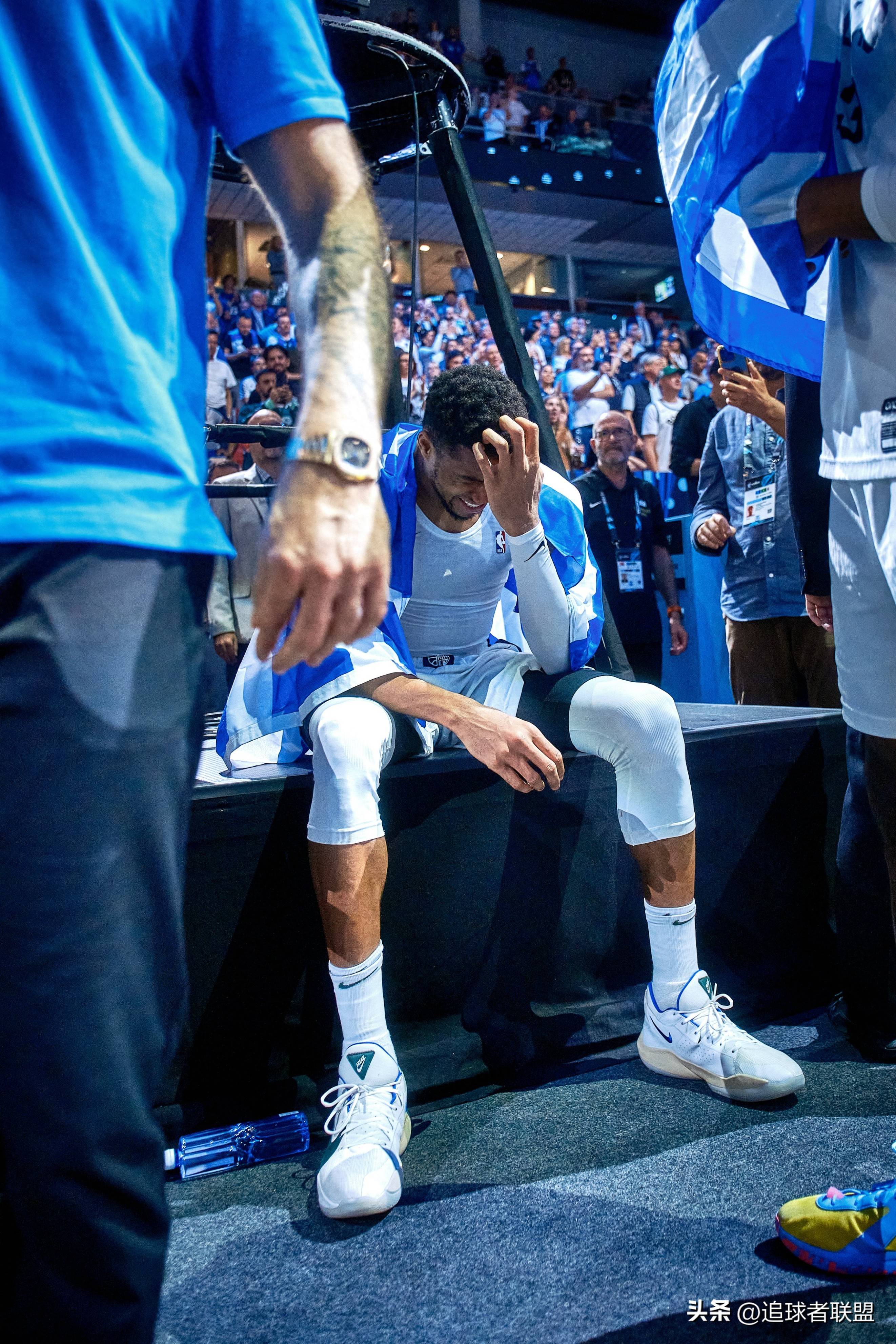 九游会-字母哥连续十五场比赛得分超过势不可挡，雄鹿挑战极限！的简单介绍