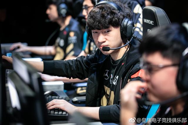 九游-包含Uzi在C9比赛中精彩发挥，高光表现引发热议！的词条