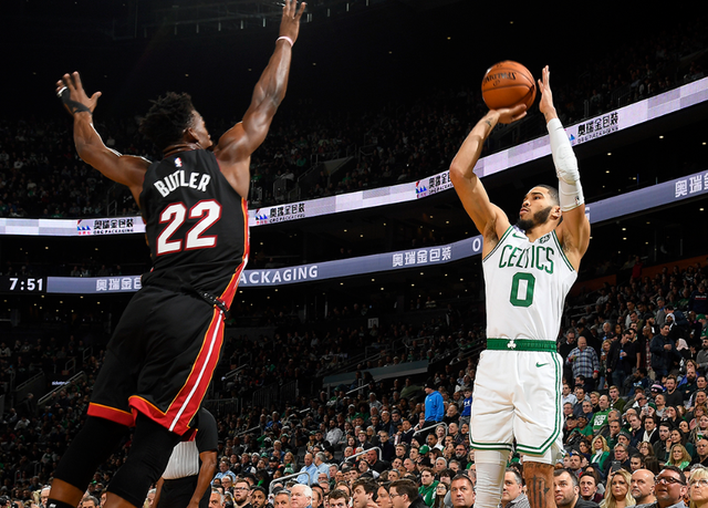 J9-塔图姆巅峰对决,Ming与50激战尤文图斯分钟,出色防守胜负难料!的简单介绍