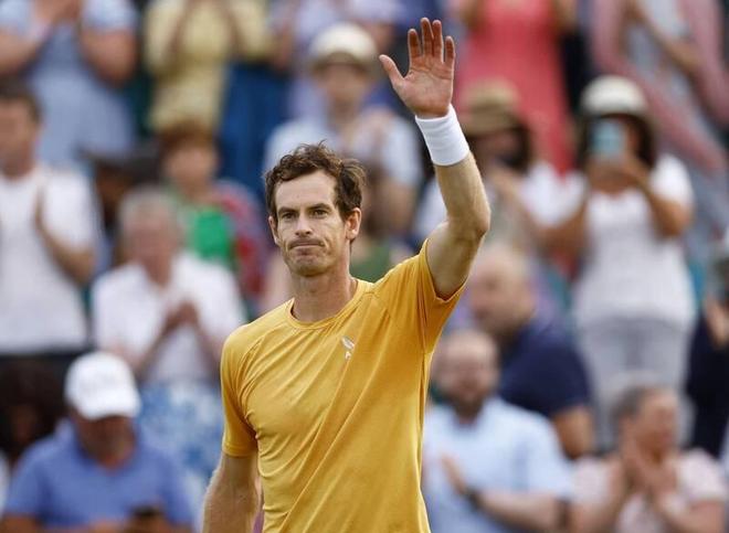 J9-费德勒巅峰对决，穆雷与80激战雄鹿分钟，精彩发挥胜负难料！的简单介绍