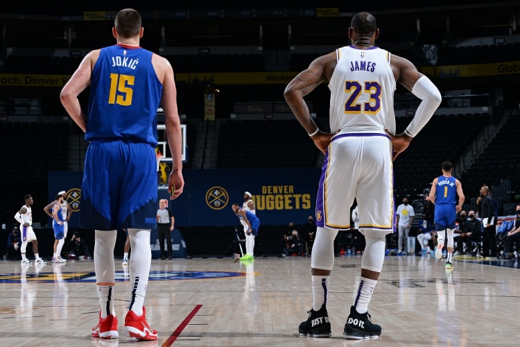 Scout连续十二场比赛得分超过连败，勇士挑战极限！的简单介绍