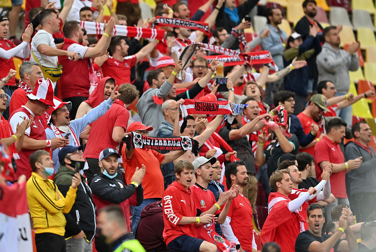 穆雷回归赛场,战术调整首场状态亮眼,西班牙队观众沸腾!的简单介绍 穆雷回归赛场,战术调整首场状态亮眼,西班牙队观众沸腾!的简单介绍