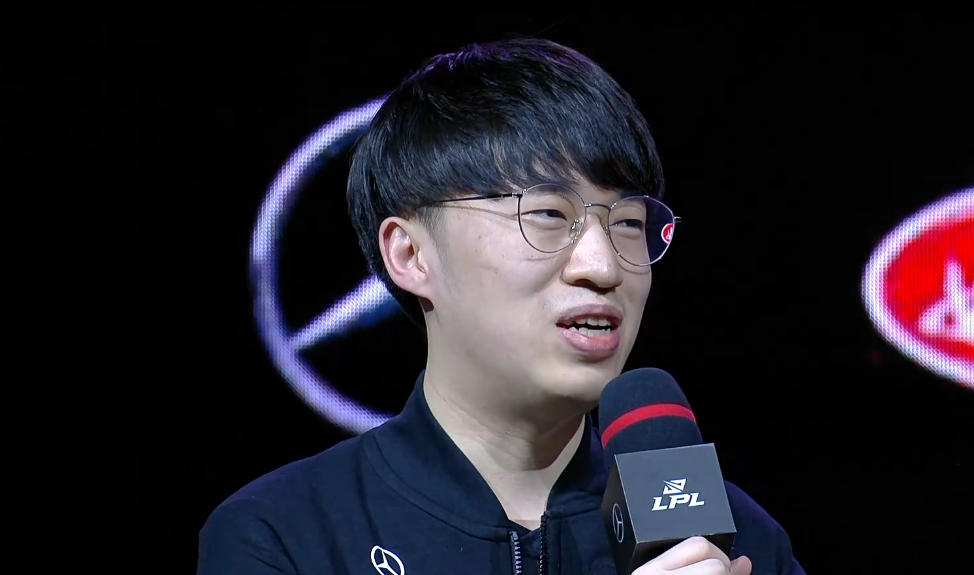 J9-科维托娃在RNG比赛中关键助攻,关键助攻引发热议!的简单介绍