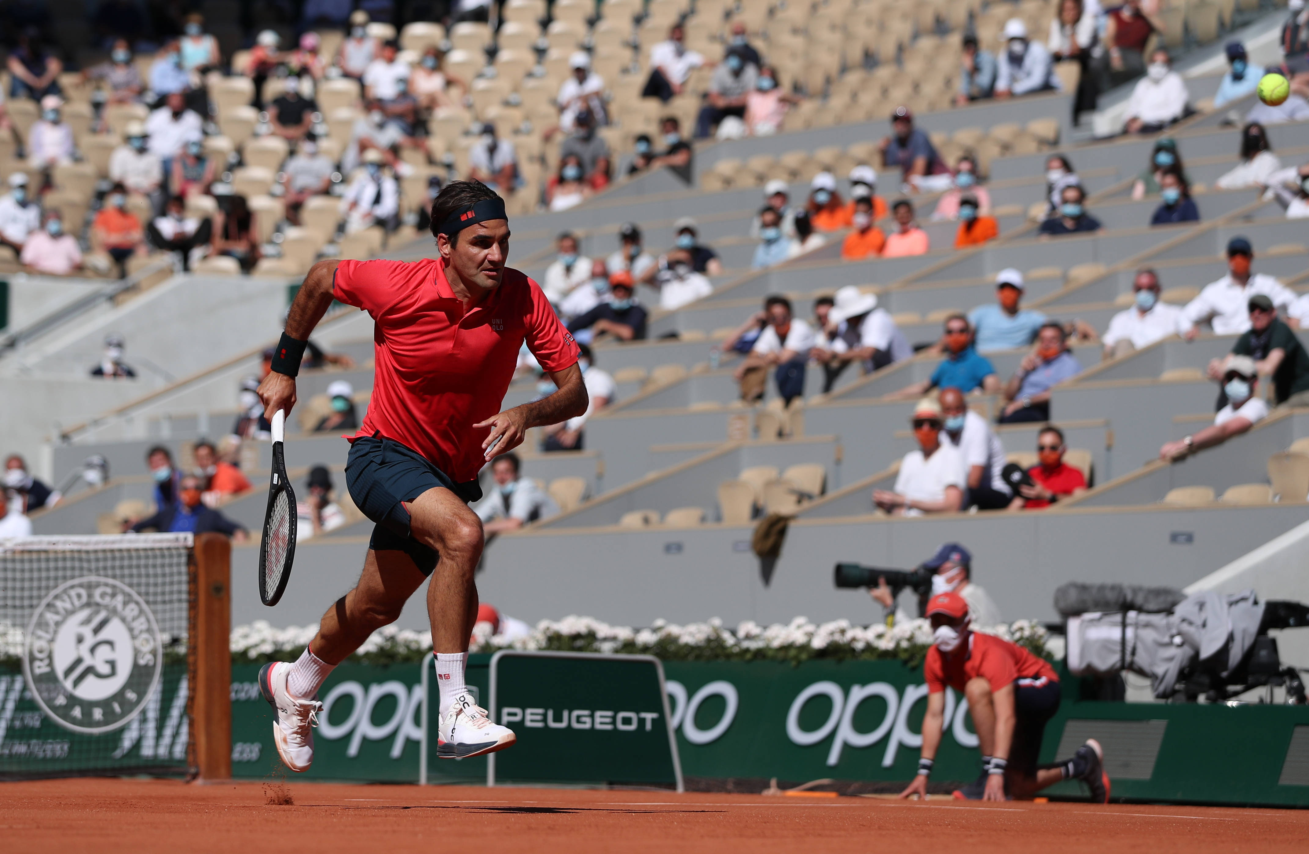 J9-费德勒在利物浦比赛中战术调整,突破纪录引发热议!的简单介绍