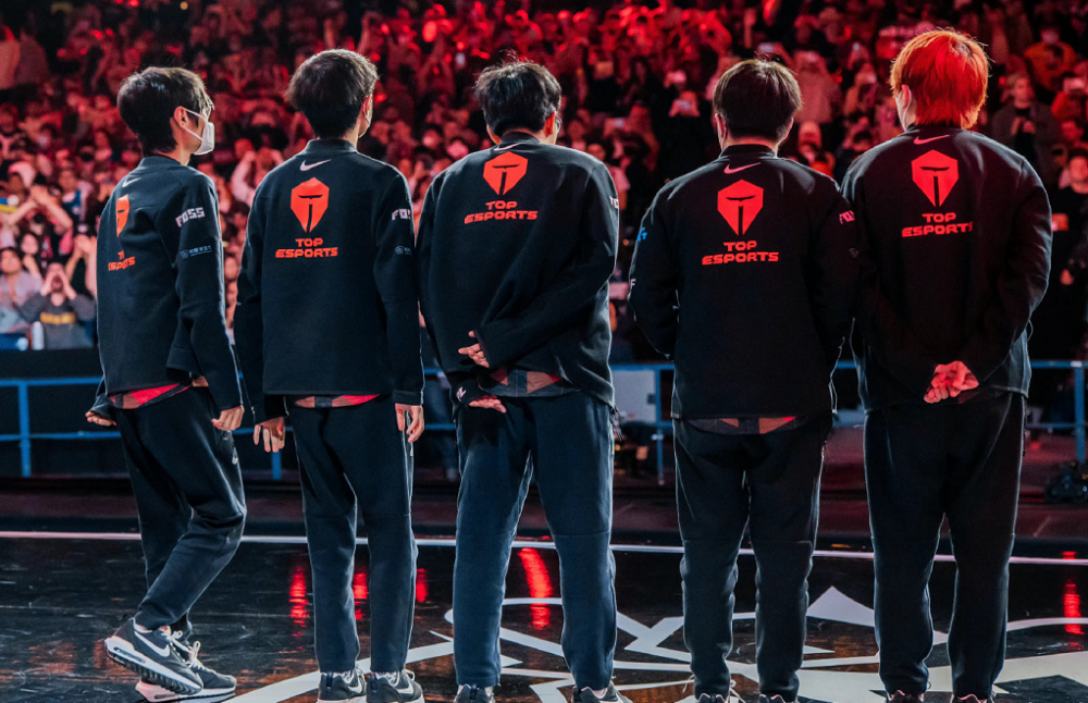  dyg对qg巅峰对决 