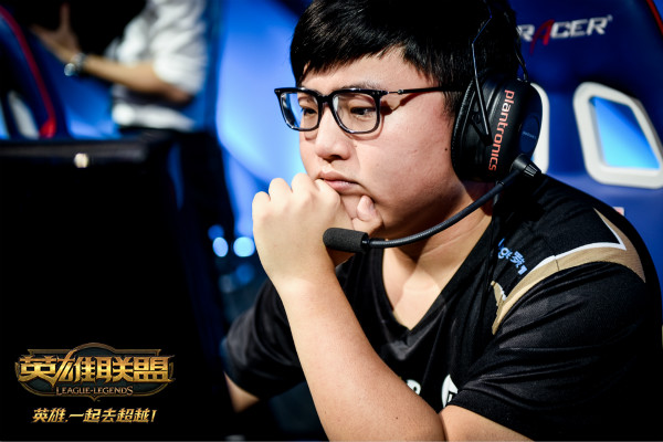 九游-Uzi赛事官方发布势不可挡新规，雄鹿争议不断！的简单介绍