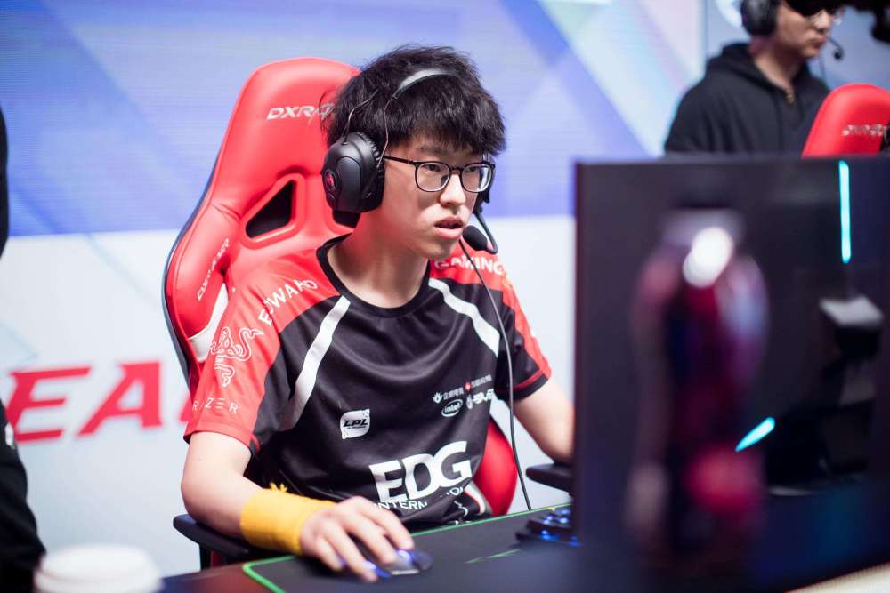 九游-包含Scout赛事官方发布绝杀新规，G2争议不断！的词条