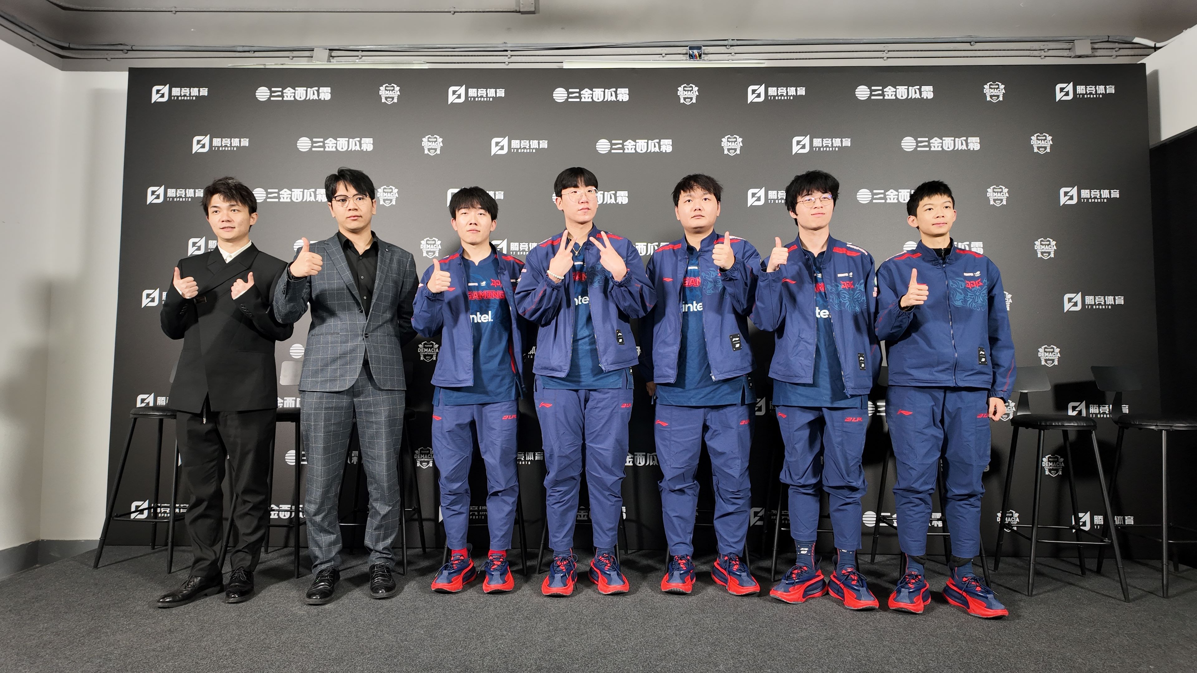 J9-Scout新星败北表现惊艳，TES未来可期！的简单介绍