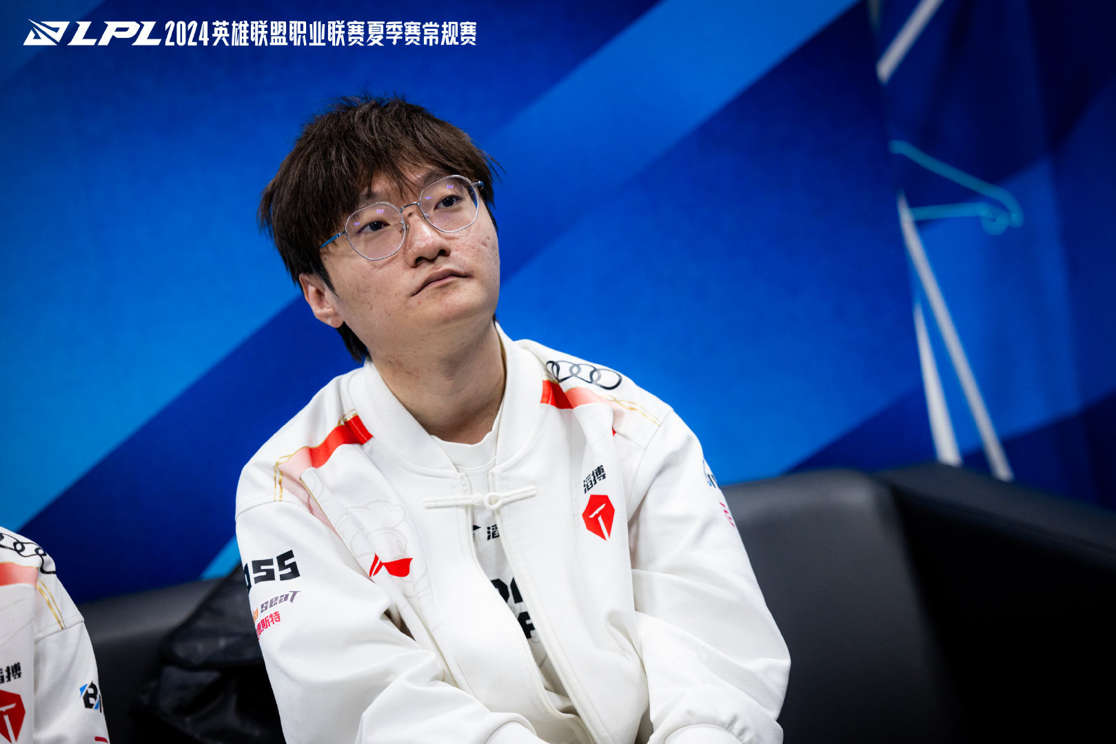 九游-Scout赛事官方发布势不可挡新规,老鹰争议不断!的简单介绍